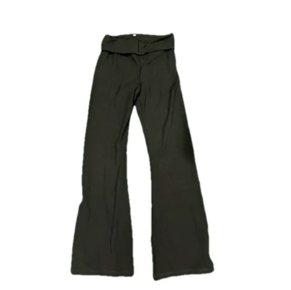 VICTORIA’S SECRET flare leggings! - Picture 1 of 3